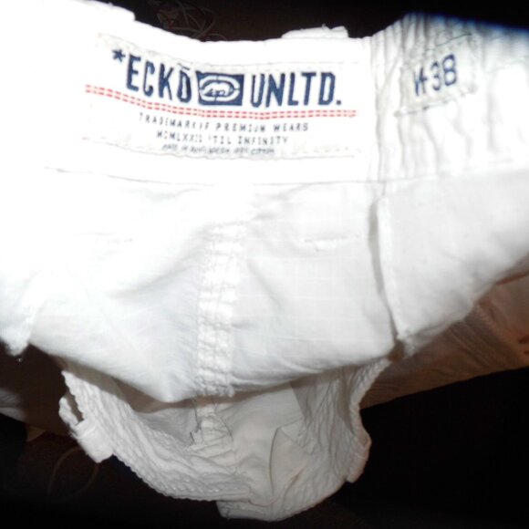 EKCO‎ UNLTD CARGO SHORTS - Picture 2 of 9